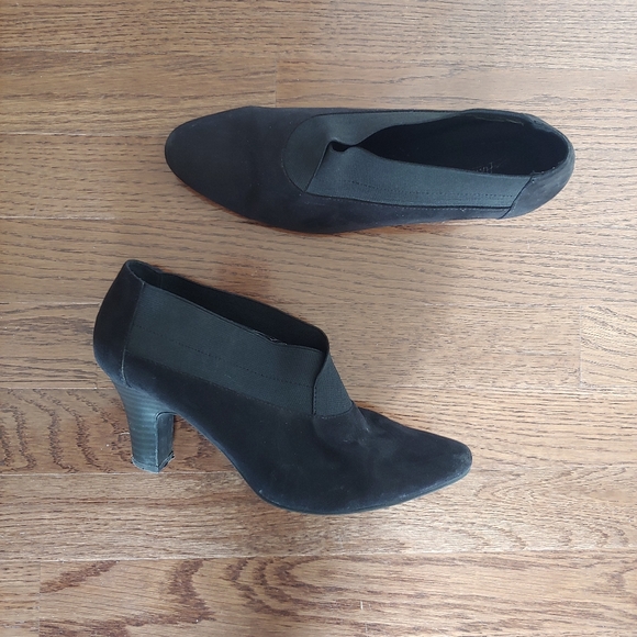 Little black heels size 8 - Picture 2 of 4
